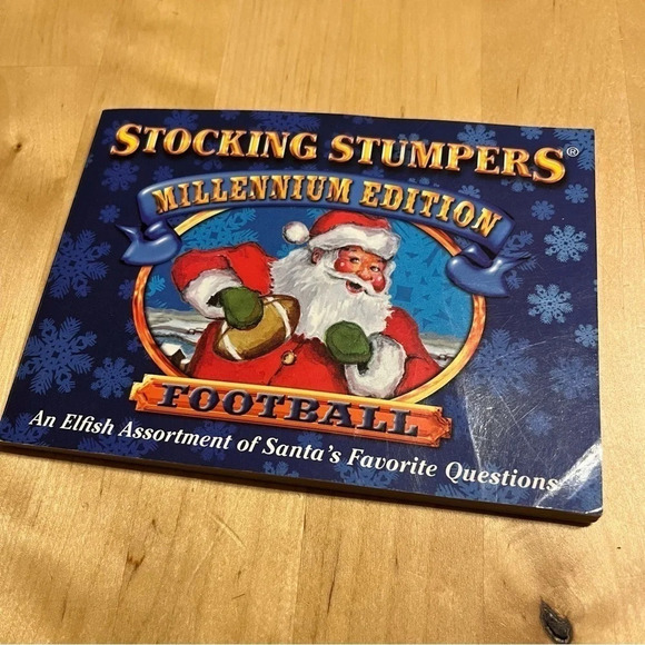 STOCKING STUMPERS FOOTBALL PUZZLES & TRIVIA Millennium EDITION - Picture 1 of 3
